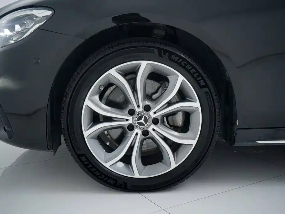 Mercedes-Benz E-Class — миниатюра 24