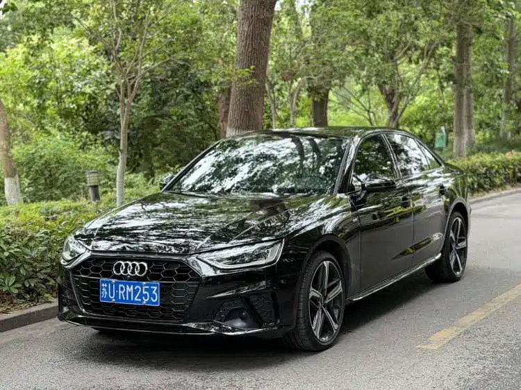 Audi A4L 2024 40 TFSI Luxury Dynamic Type