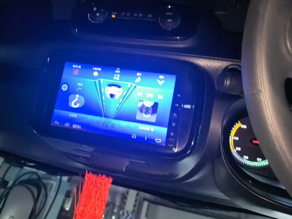 Roewe Clever — миниатюра 20