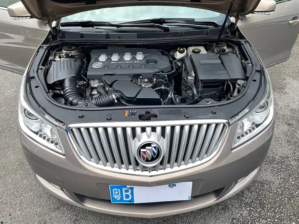 Buick LaCrosse — миниатюра 5