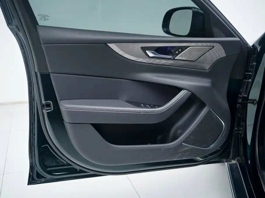 Jaguar XEL — миниатюра 14