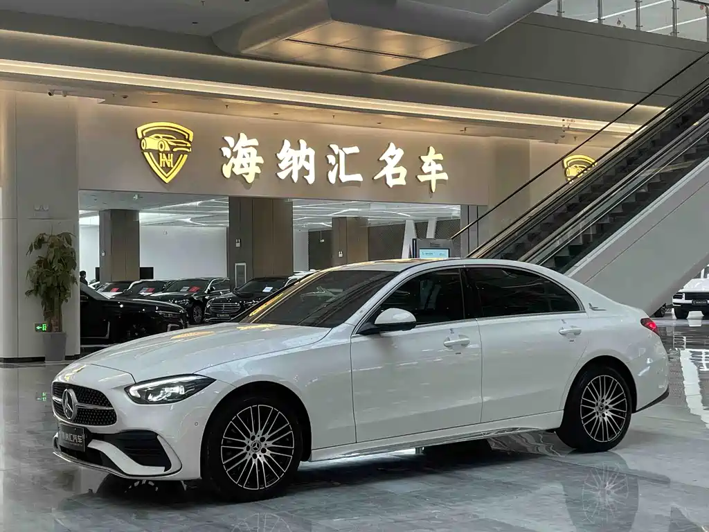 Mercedes-Benz C-Class 2024