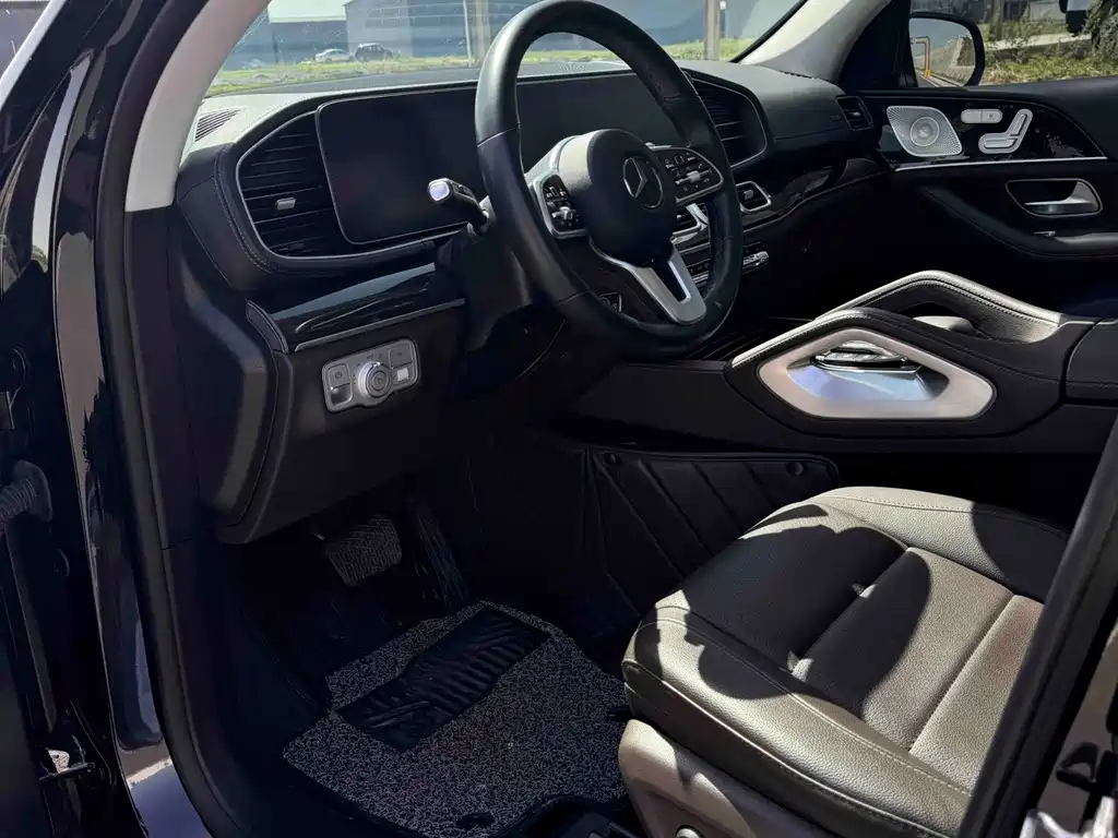 Mercedes-Benz GLE (Import) — миниатюра 8