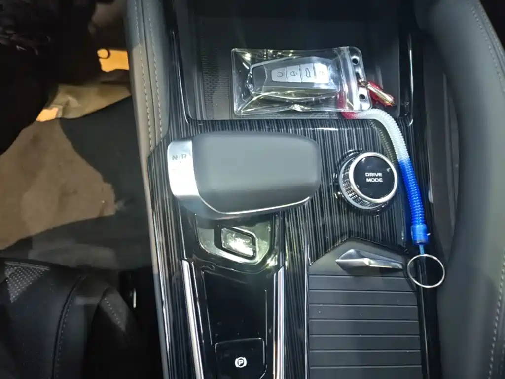 Geely Xingyue L — миниатюра 14