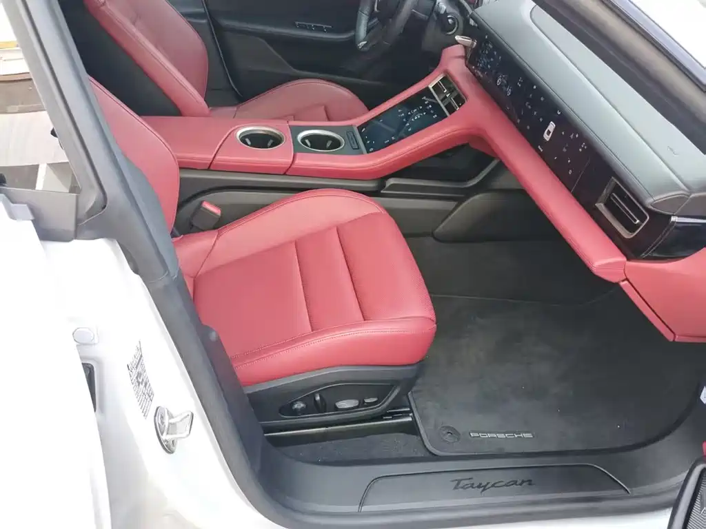 Porsche Taycan — миниатюра 6