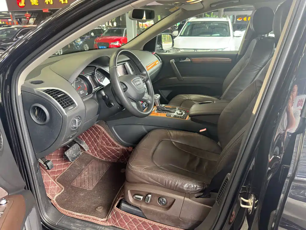 Audi Q7 — миниатюра 14