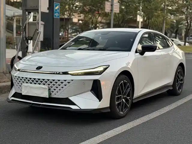 CHANGAN UNI V SMART IDD 2025