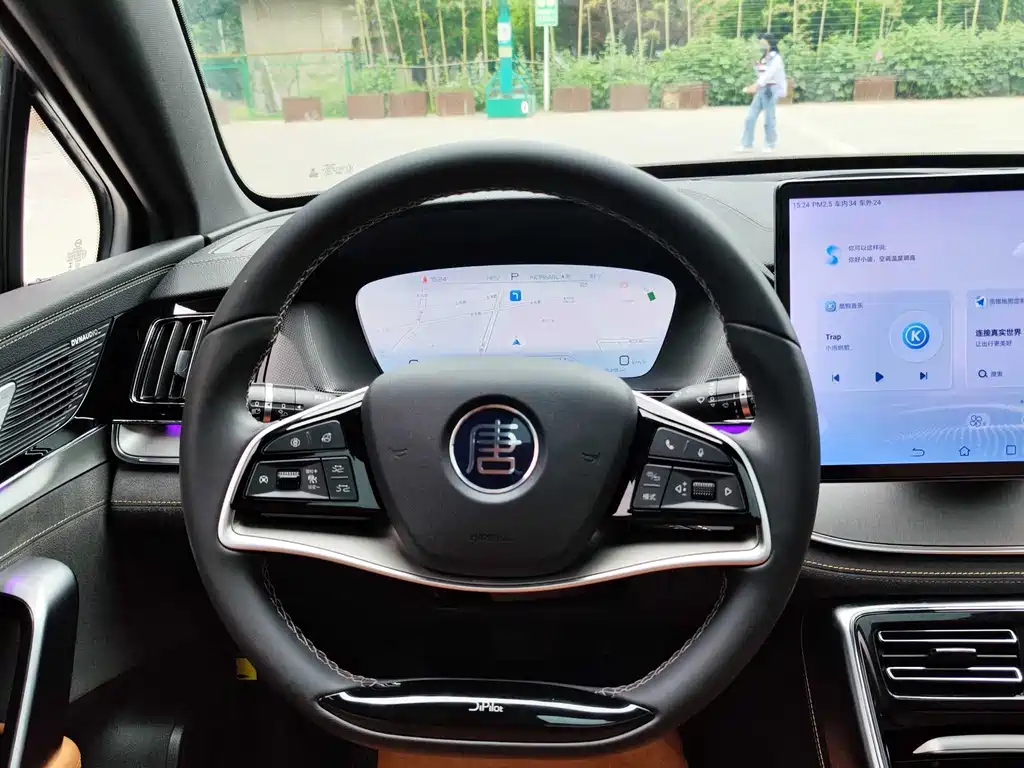 BYD Tang 2023 DM-i Champion 112KM Premium