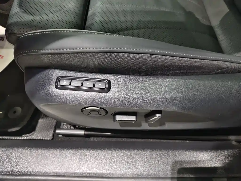 Volkswagen Passat 2025 Pro 380TSI
