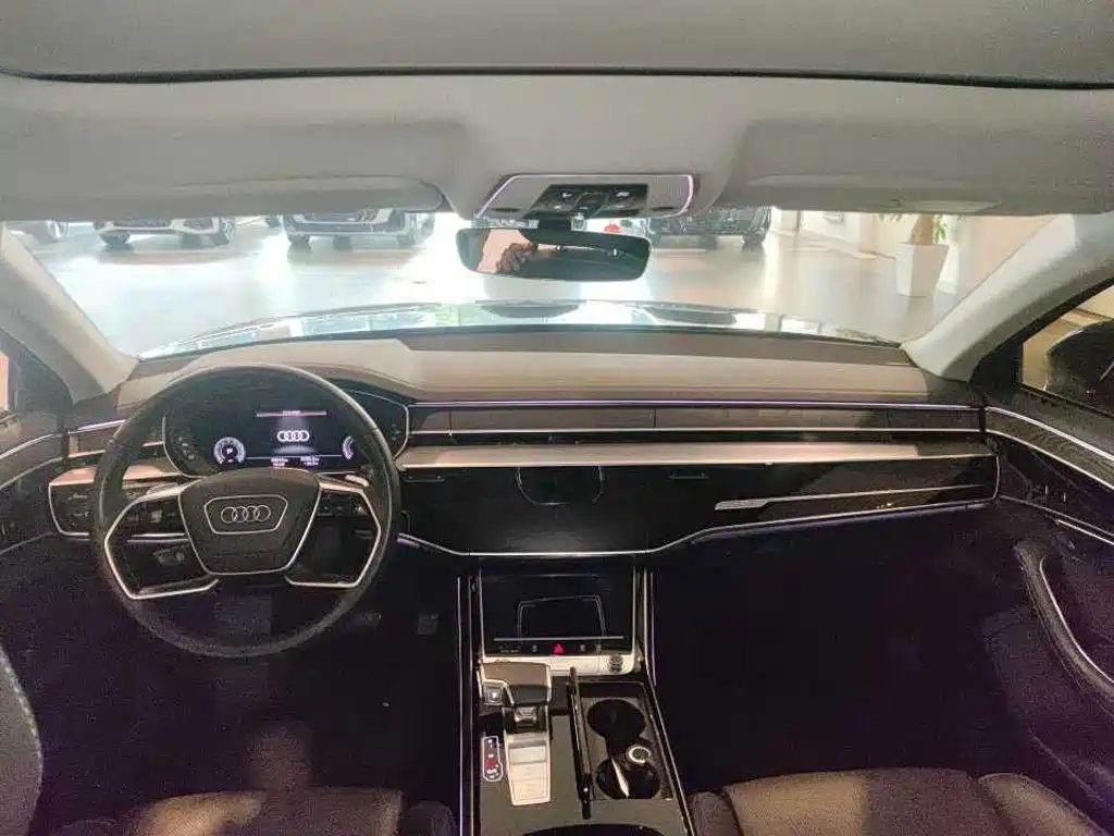 Audi A8 — миниатюра 4