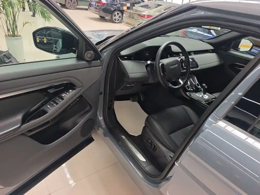 Land Rover Evoque — миниатюра 16
