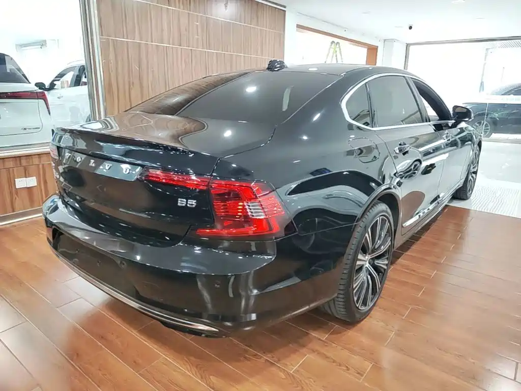 Volvo S90 — миниатюра 7