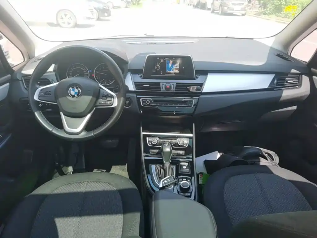 BMW 2 Series Active Tourer (Import) — миниатюра 10
