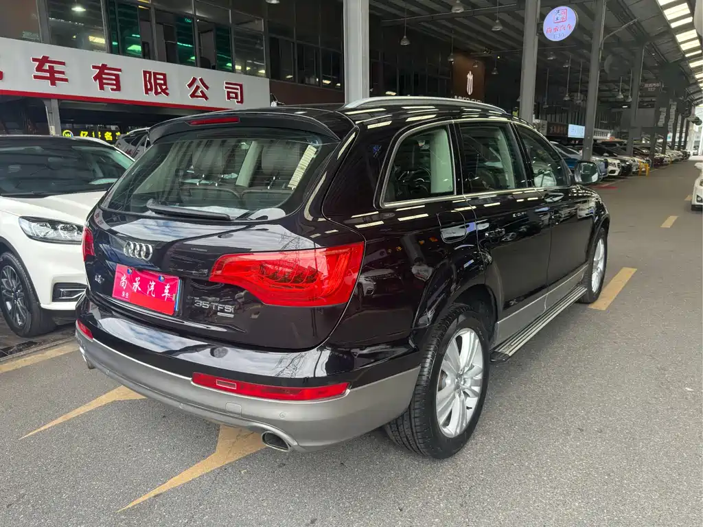 Audi Q7 — миниатюра 5
