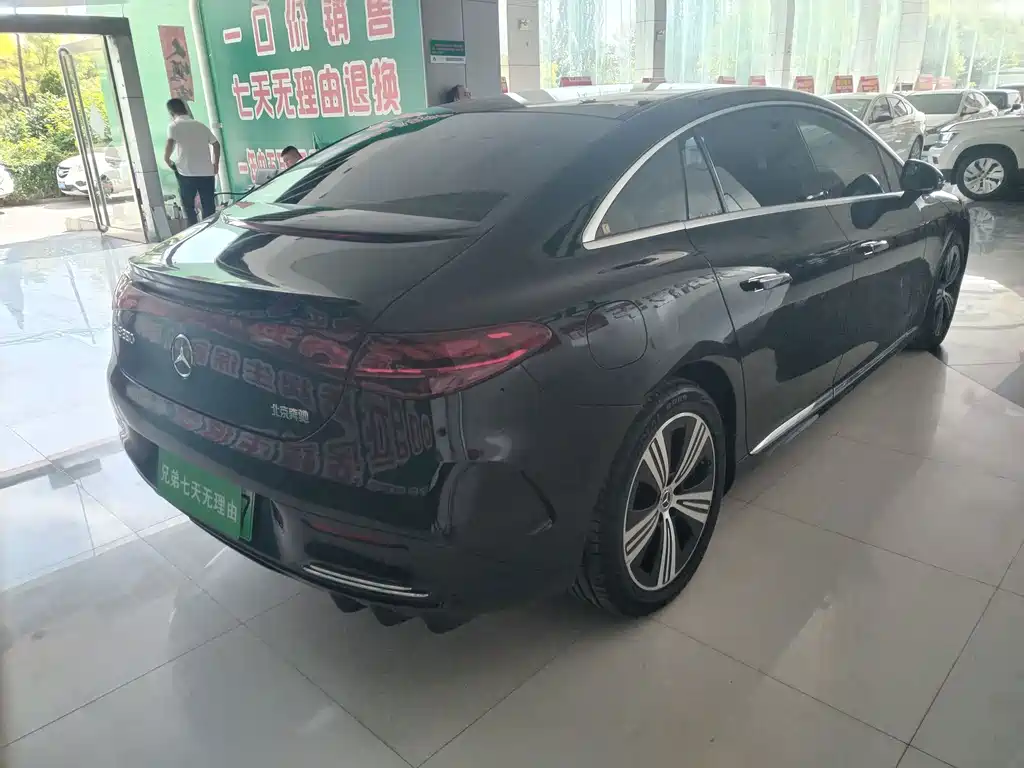 Mercedes-Benz EQE — миниатюра 11