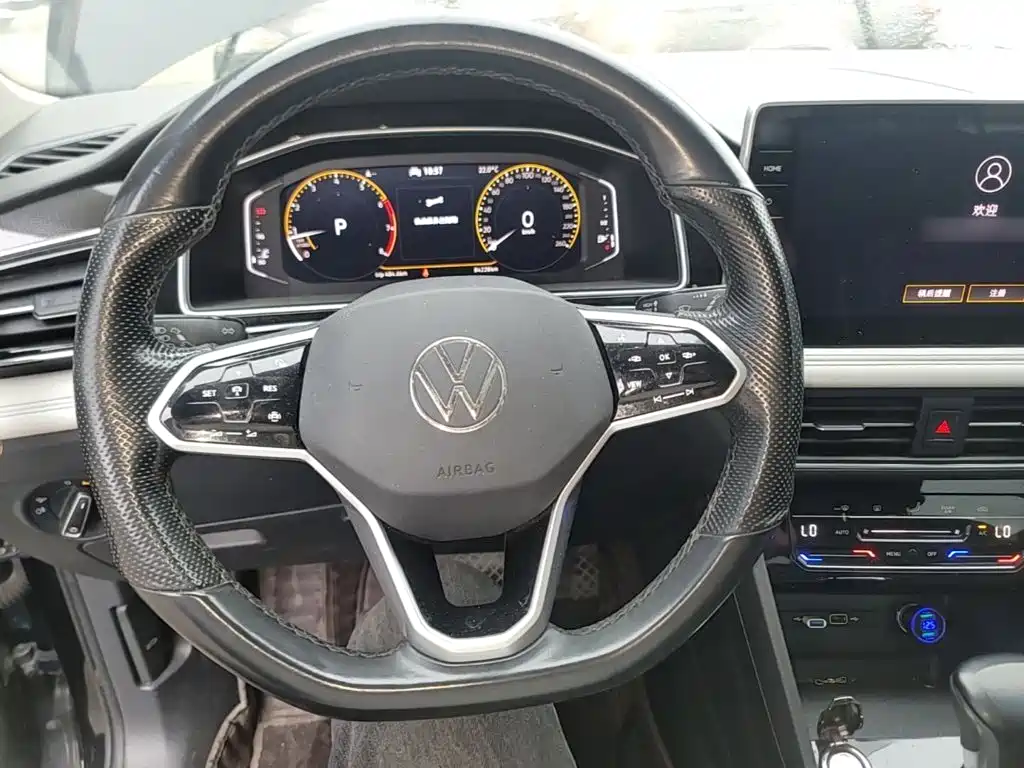 Volkswagen Tiguan L — миниатюра 11