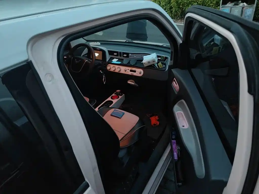 Wuling MINIEV — миниатюра 22