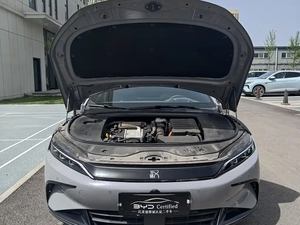 BYD Han 2025 DM-i Smart Drive 125KM Flagship