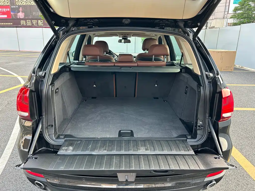 BMW X5 (Import) — миниатюра 17