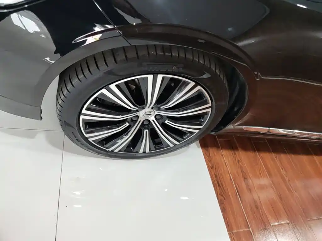 Volvo S90 — миниатюра 23