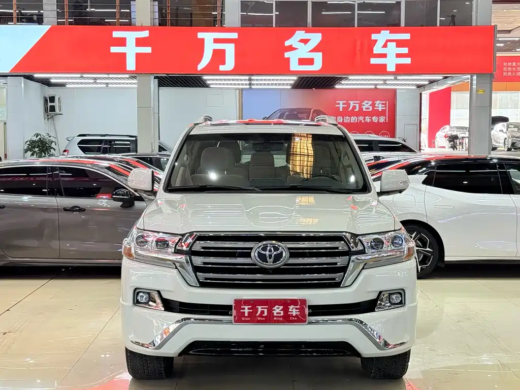 Toyota Land Cruiser 2019 4.0L GX-R