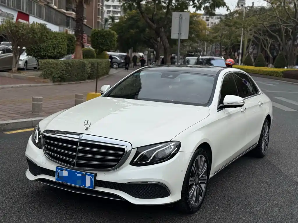 MERCEDES-BENZ E CLASS
