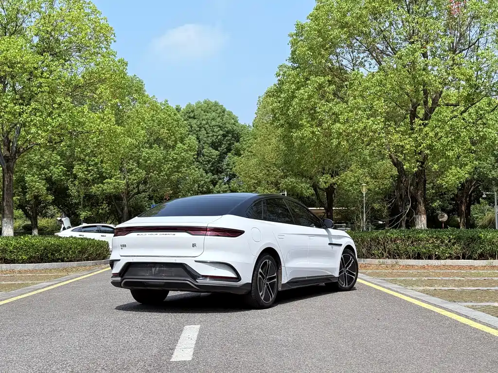 BYD Han — миниатюра 4