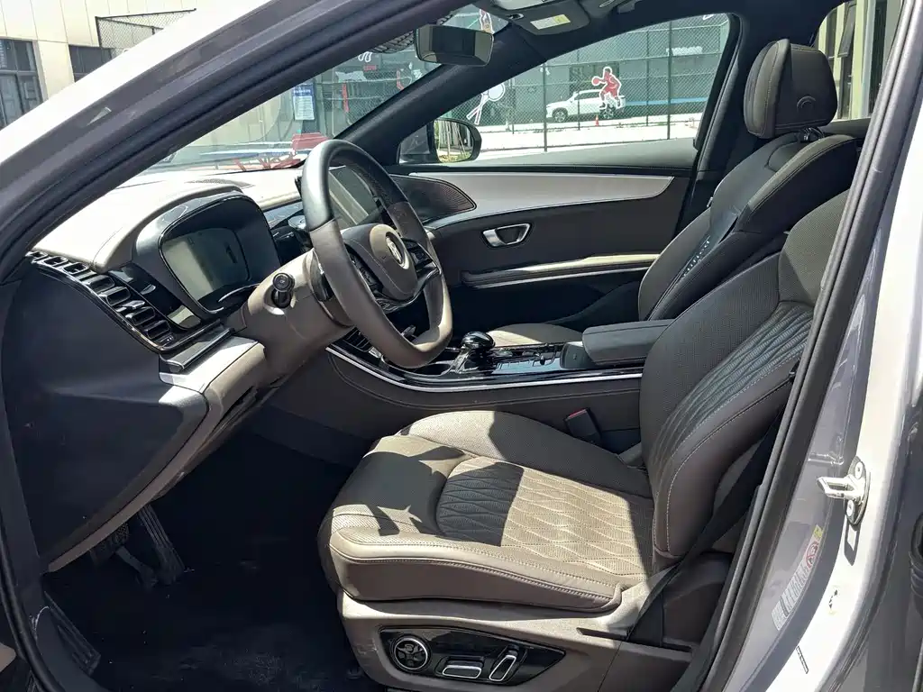 BYD Han 2025 DM-i Smart Drive 125KM Flagship