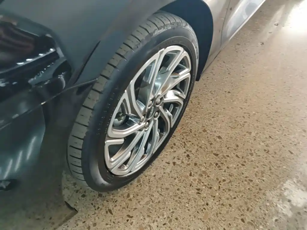 Lincoln Z — миниатюра 23