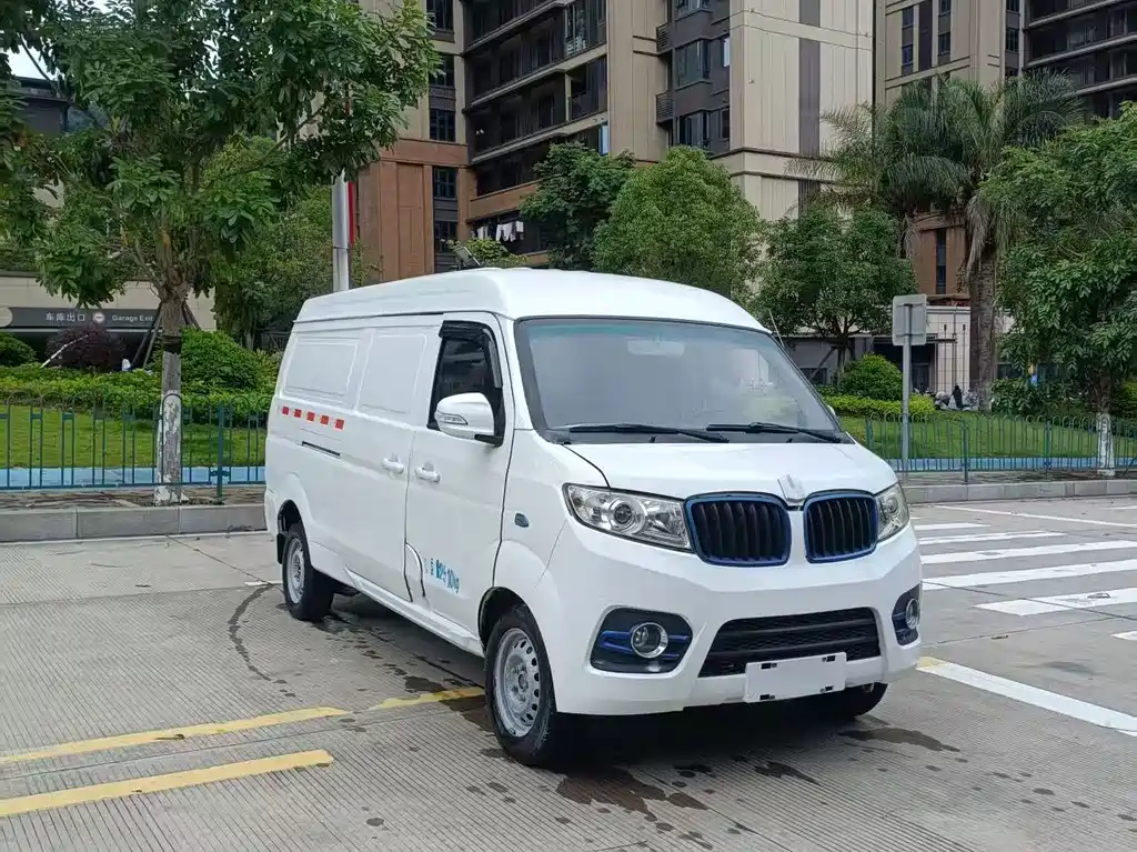 Yuan Cheng Yuan Cheng E5 — миниатюра 3