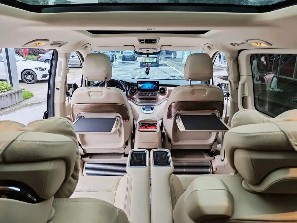 Mercedes-Benz V-Class — миниатюра 24