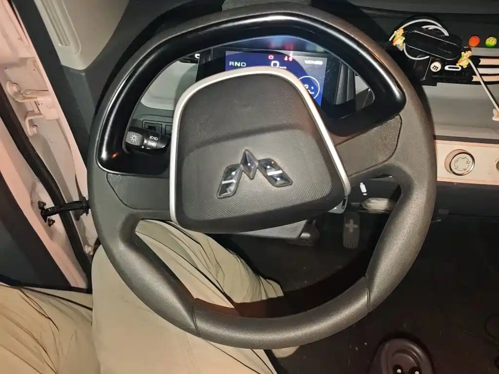 Wuling MINIEV — миниатюра 6