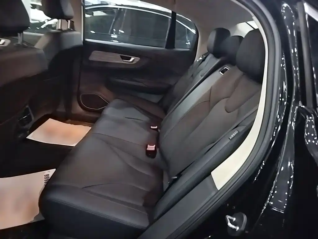 Hongqi Hongqi E-QM5 — миниатюра 17
