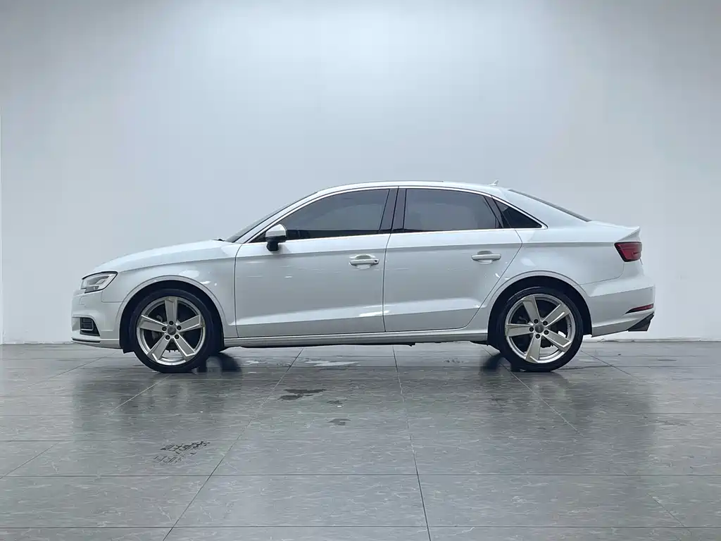 Audi A3 2018 30 Limousine 35 TFSI