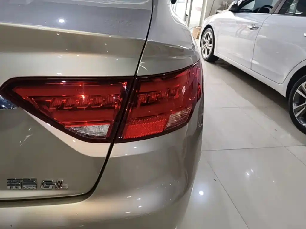 Geely Emgrand GL — миниатюра 8
