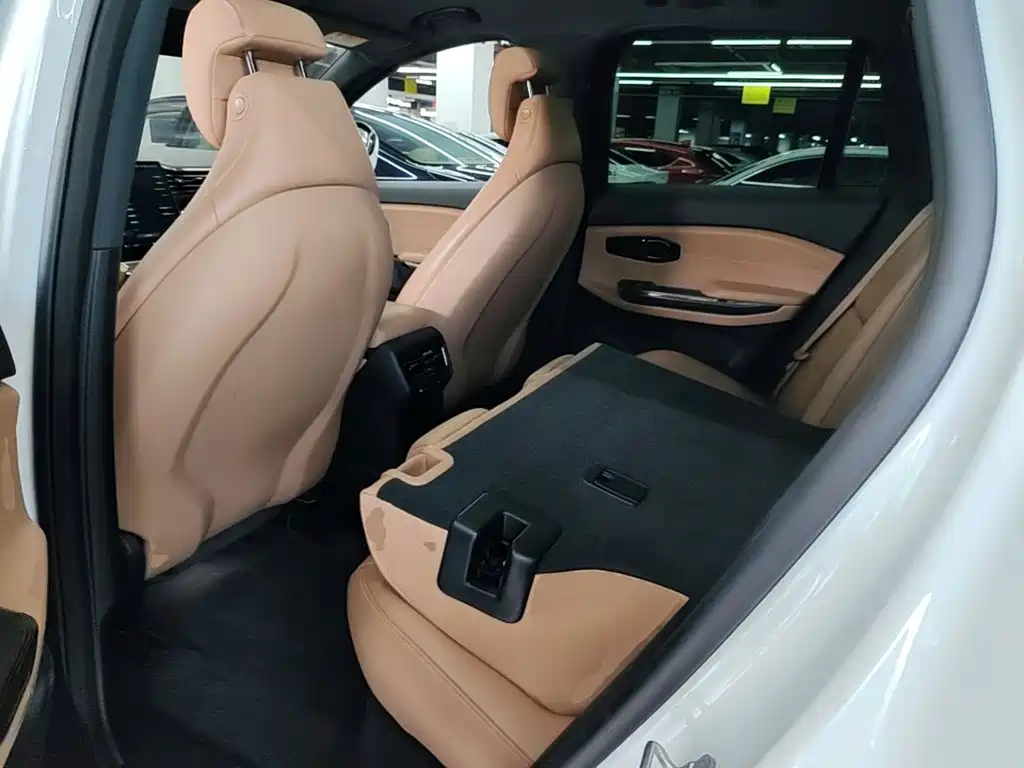NIO ES6 — миниатюра 17