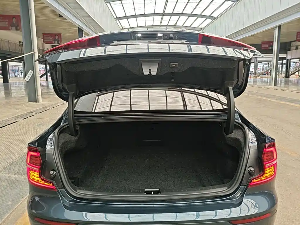 Volvo S60 — миниатюра 19