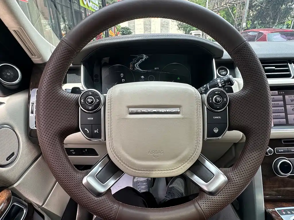 Land Rover Range Rover — миниатюра 21