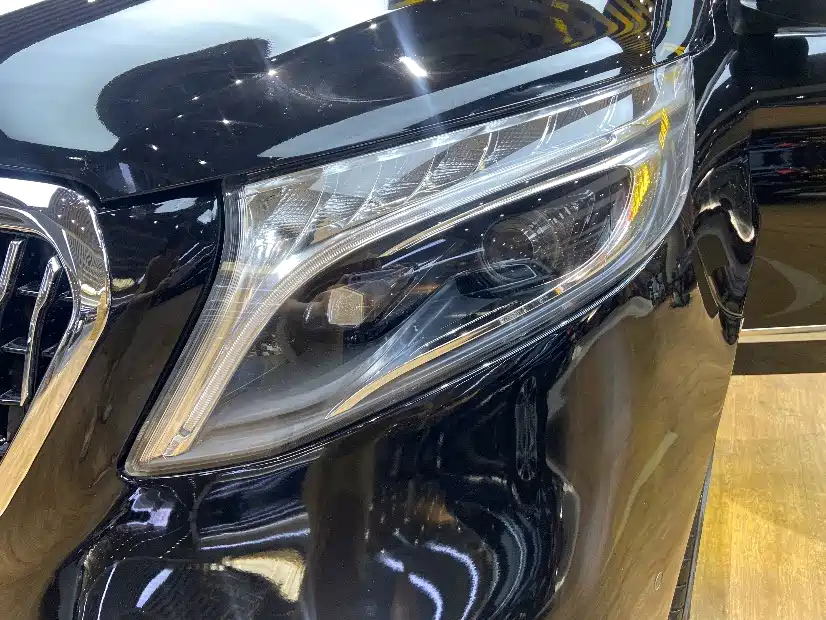 Mercedes-Benz V-Class (Import) — миниатюра 17