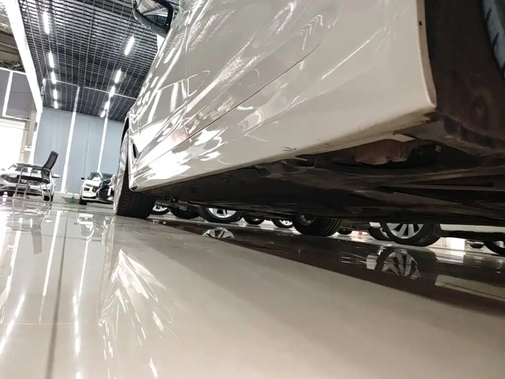 BMW 5 Series — миниатюра 22