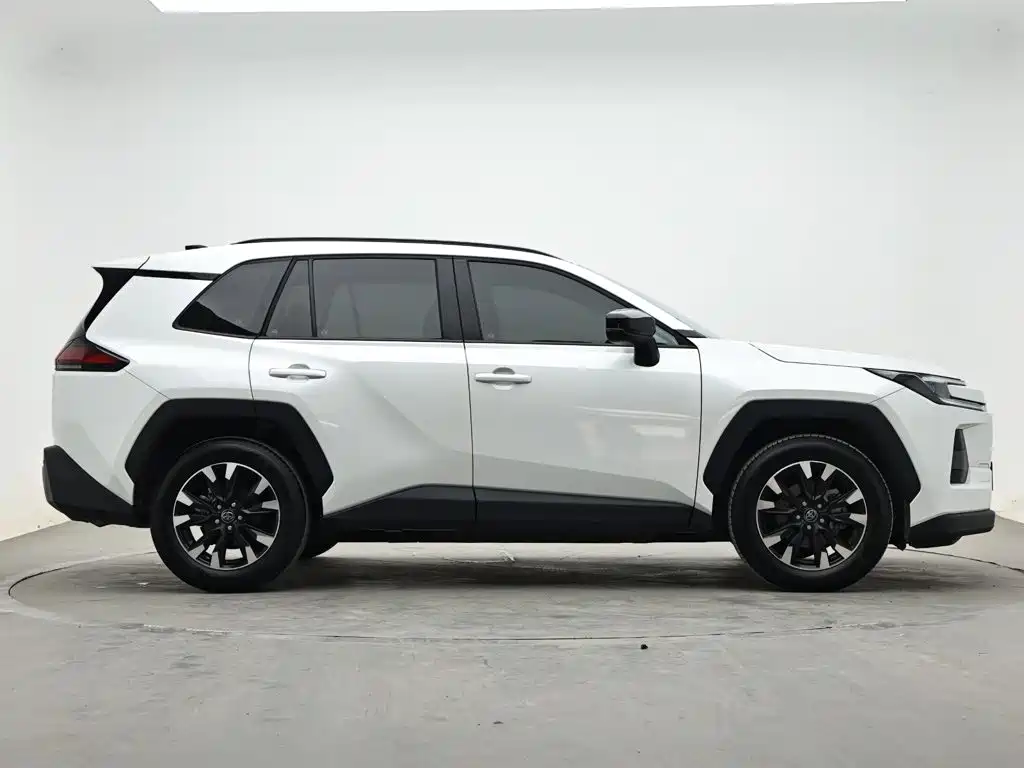 Toyota Wildlander — миниатюра 5