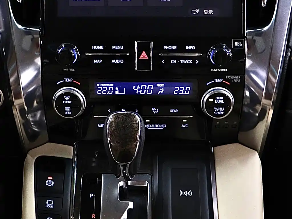 Toyota Vellfire — миниатюра 20