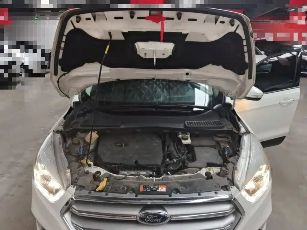 Ford Kuga — миниатюра 20
