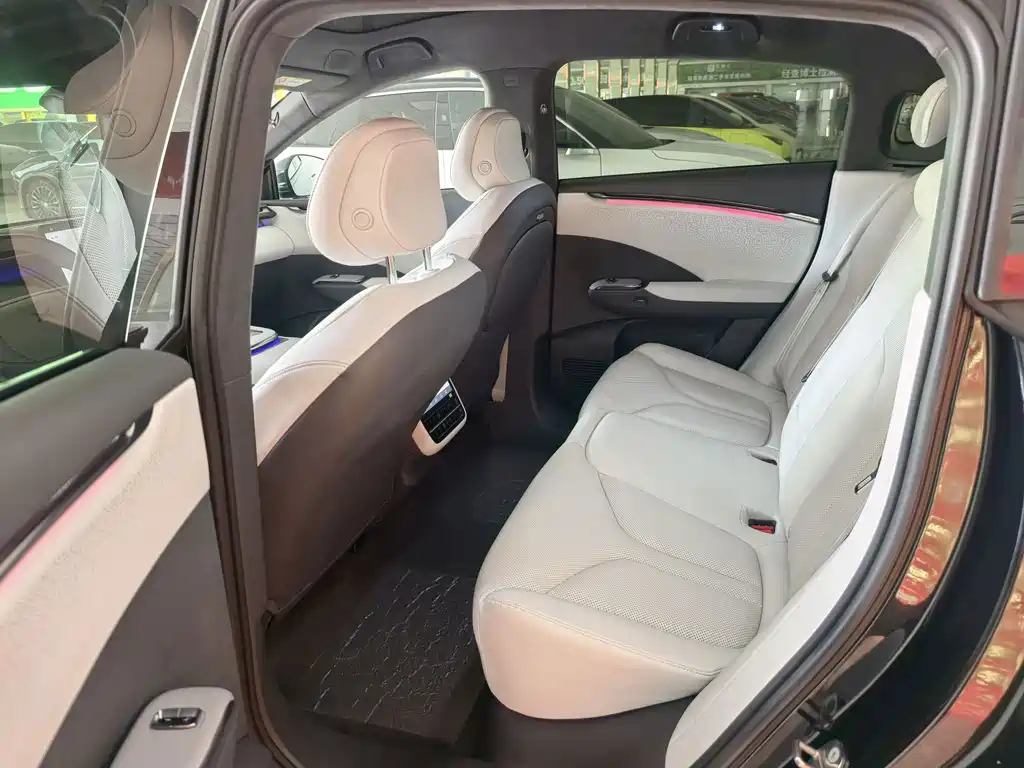 XPeng G7 — миниатюра 6