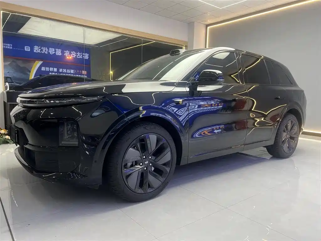Li Auto Li L6 2025