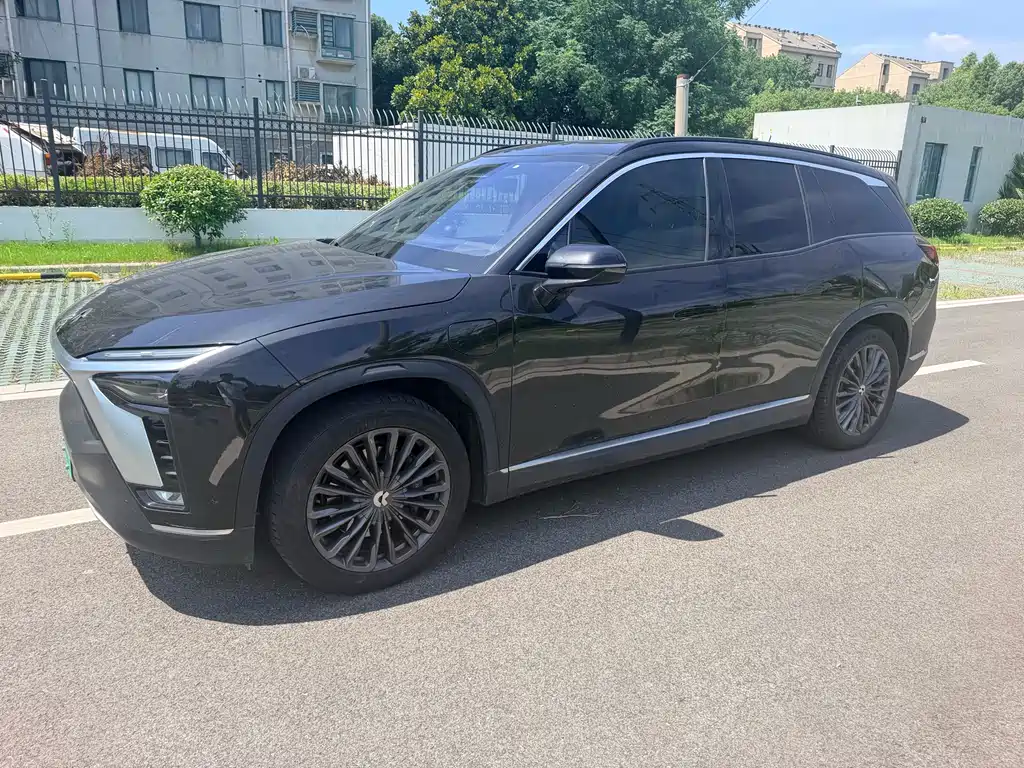 NIO ES8 2020 580KM мест