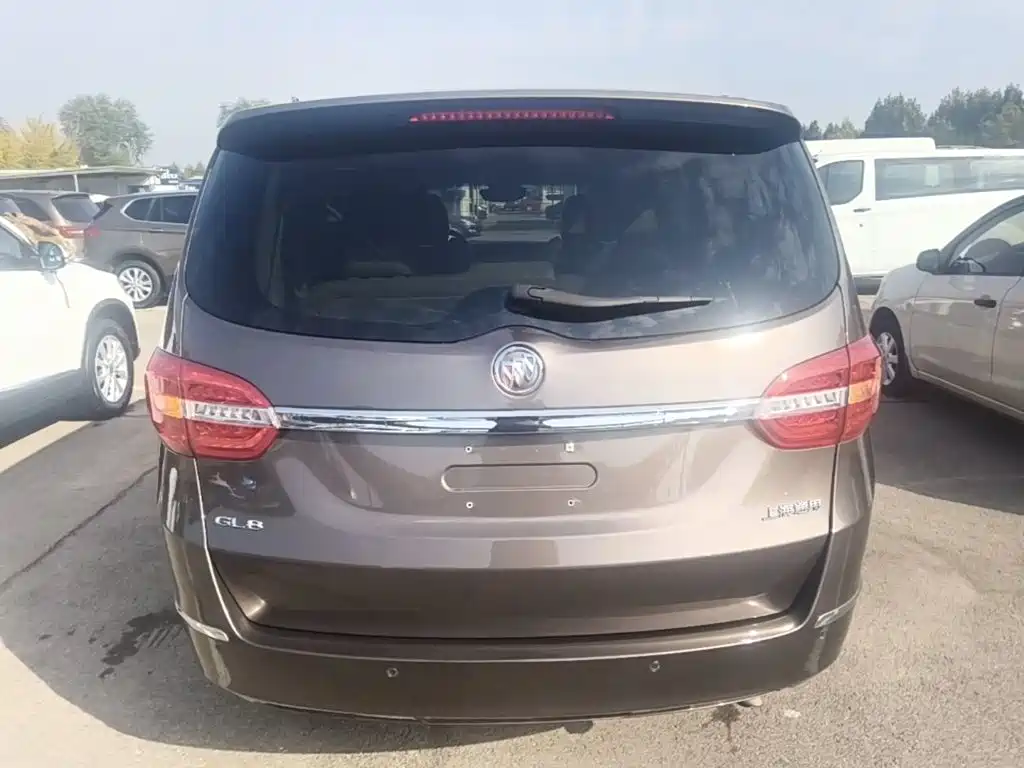 Buick GL8 — миниатюра 6