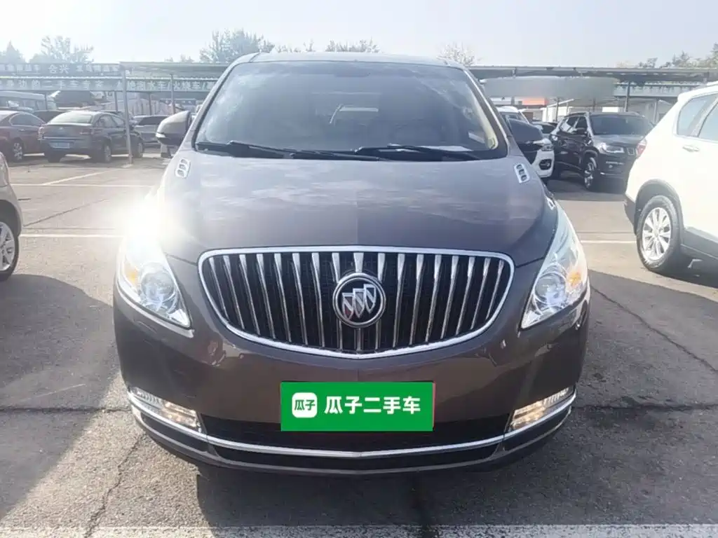 Buick GL8 — миниатюра 3