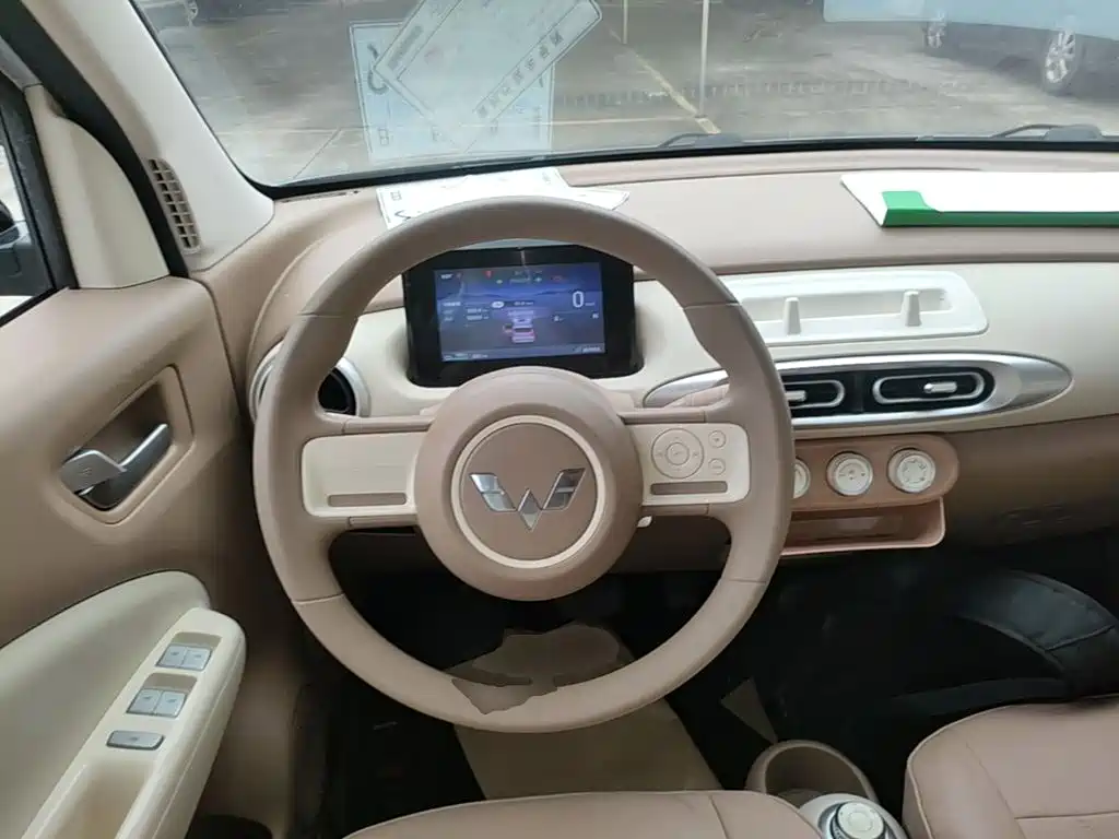 Wuling MINIEV — миниатюра 11