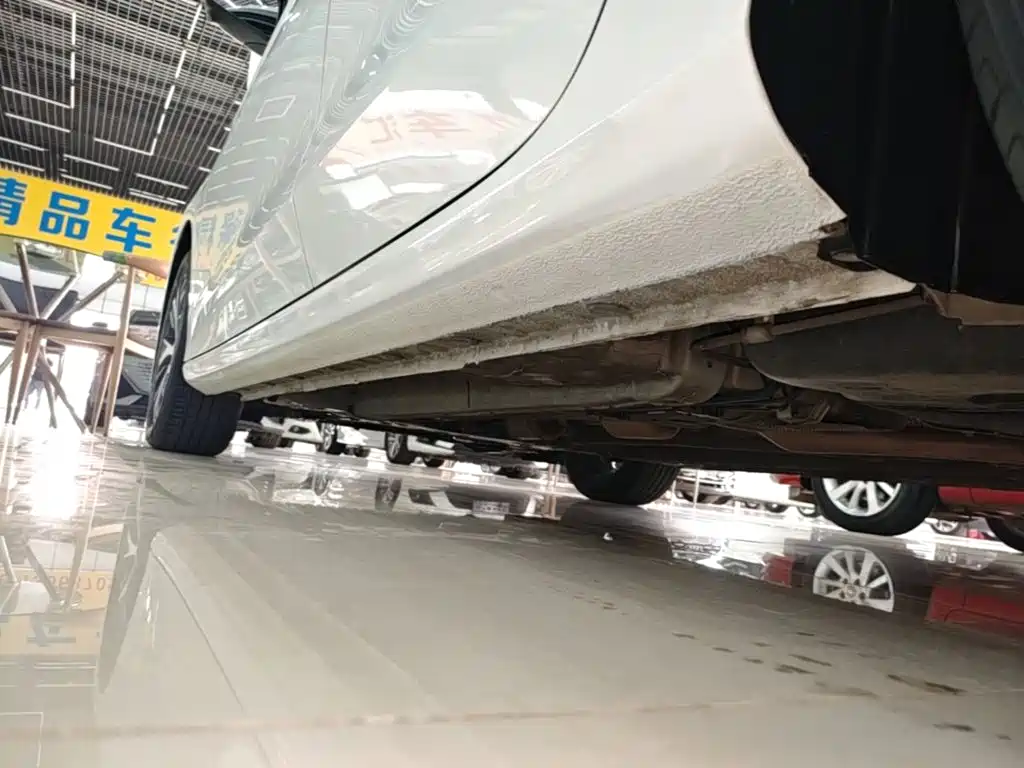 Geely Emgrand — миниатюра 22